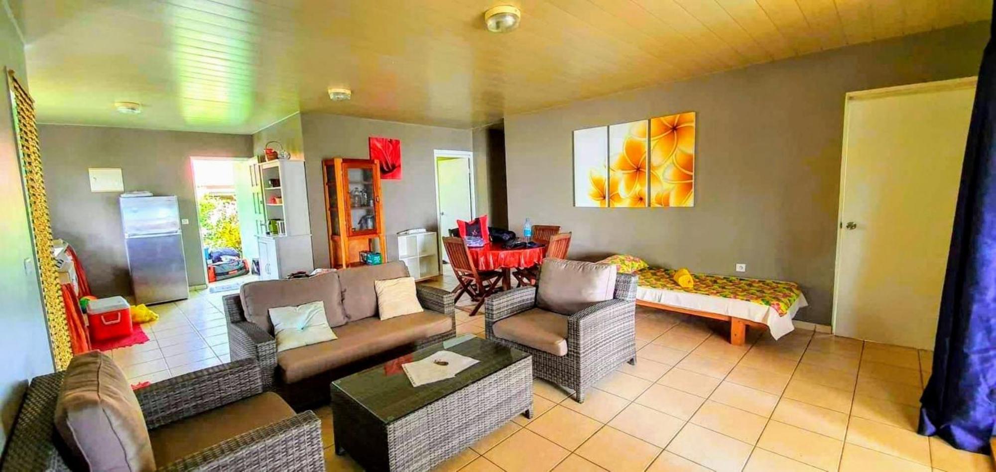 Moorea - Fare Taina Nui Haapiti Luaran gambar