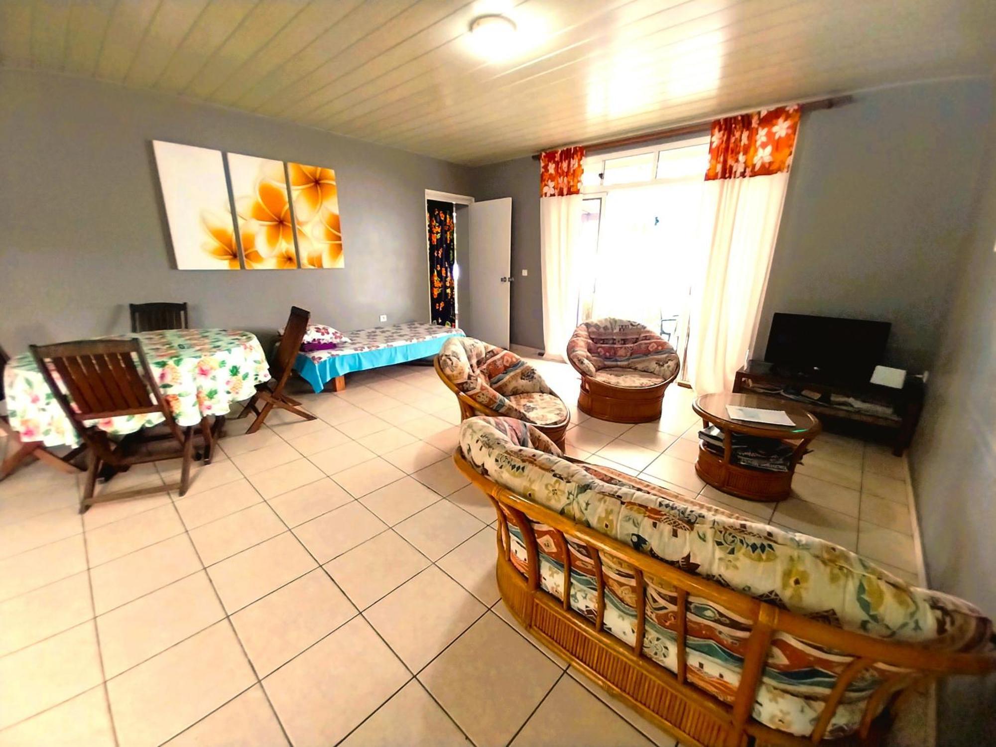 Moorea - Fare Taina Nui Haapiti Luaran gambar